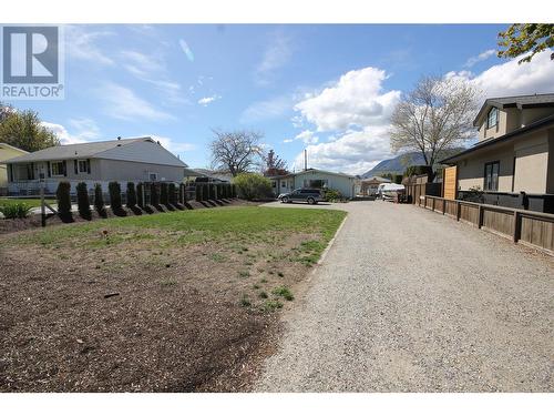 402 Conklin Avenue, Penticton, BC - Outdoor