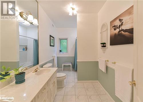 4 Beechwood Crescent, Oro-Medonte, ON - Indoor Photo Showing Bathroom