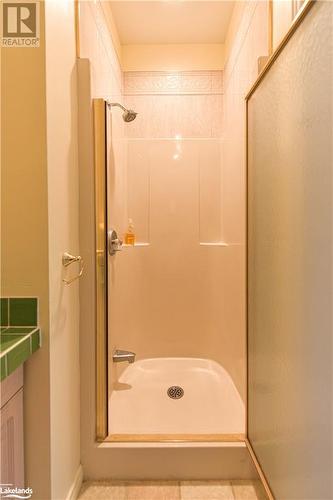 4 Beechwood Crescent, Oro-Medonte, ON - Indoor Photo Showing Bathroom