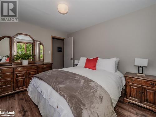 1071 Sunny Lake Road Unit# Unit 1, Gravenhurst, ON - Indoor Photo Showing Bedroom