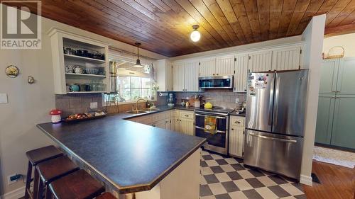 8061 265 Road, Fort St. John, BC - Indoor Photo Showing Kitchen With Double Sink