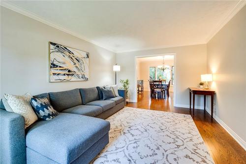 463 Wicklow Road, Burlington, ON - Indoor Photo Showing Living Room