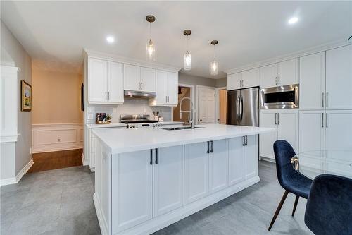 463 Wicklow Road, Burlington, ON - Indoor Photo Showing Kitchen With Upgraded Kitchen