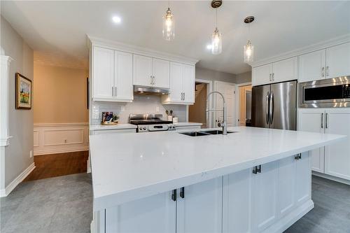 463 Wicklow Road, Burlington, ON - Indoor Photo Showing Kitchen With Double Sink With Upgraded Kitchen