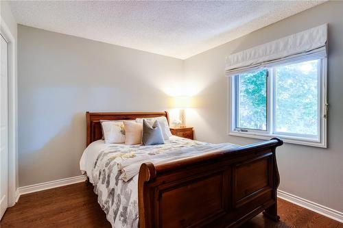 463 Wicklow Road, Burlington, ON - Indoor Photo Showing Bedroom