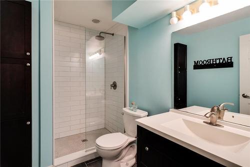 463 Wicklow Road, Burlington, ON - Indoor Photo Showing Bathroom