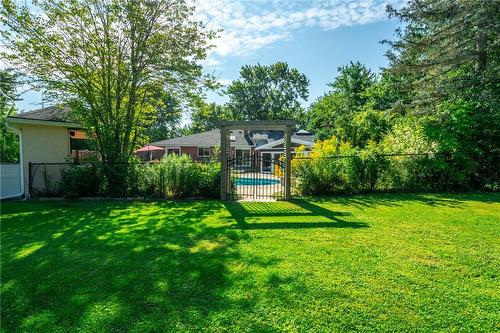 2159 Britannia Road, Burlington, ON - Outdoor