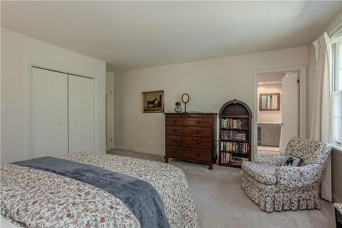 2142 Side Road 1, Burlington, ON - Indoor Photo Showing Bedroom