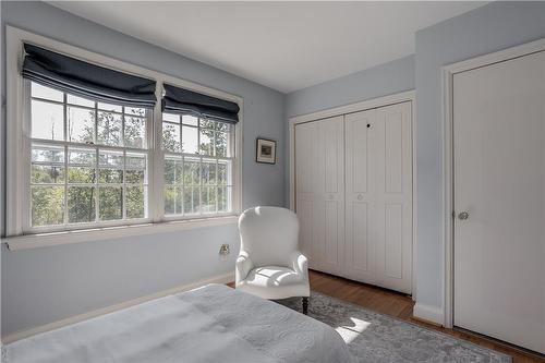 2142 Side Road 1, Burlington, ON - Indoor Photo Showing Bedroom