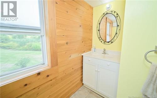 19 Rte 610, Upper Hainesville, NB - Indoor Photo Showing Bathroom