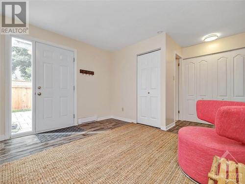 39 Castlegreen Private, Ottawa, ON - Indoor Photo Showing Other Room