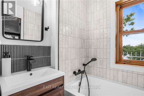 2970 Bay Road, Prescott And Russell, ON - Indoor Photo Showing Bathroom