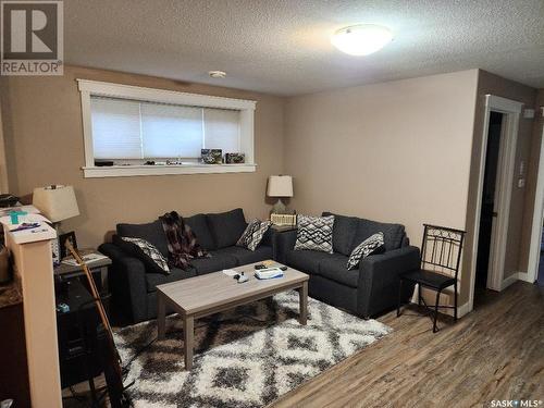 520 Toronto Street, Regina, SK - Indoor Photo Showing Living Room