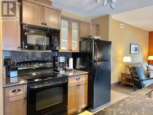 1200 Rancher Creek Road Unit# 448, Osoyoos, BC - Indoor Photo Showing Kitchen