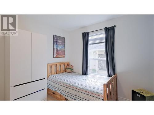 1875 Aitkins Court, Kelowna, BC - Indoor Photo Showing Bedroom