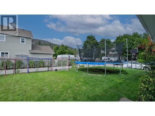 1875 Aitkins Court, Kelowna, BC - Outdoor With Backyard