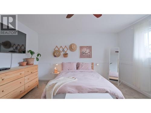 1875 Aitkins Court, Kelowna, BC - Indoor Photo Showing Bedroom