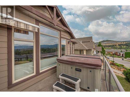 1045 Hume Avenue, Kelowna, BC - Outdoor With Exterior