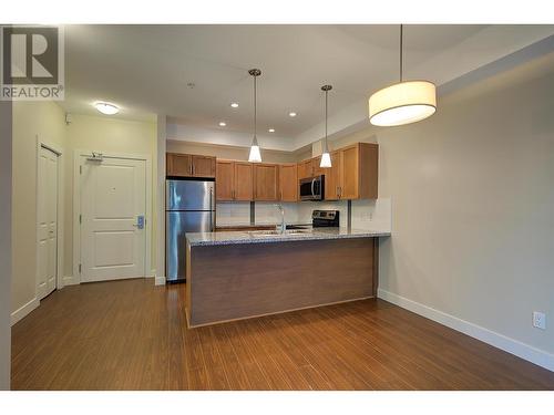 3229 Skyview Lane Unit# 208, West Kelowna, BC - Indoor Photo Showing Kitchen