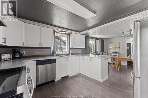 165 Park Street, Amherstburg, ON - Indoor Photo Showing Kitchen