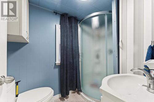 165 Park Street, Amherstburg, ON - Indoor Photo Showing Bathroom