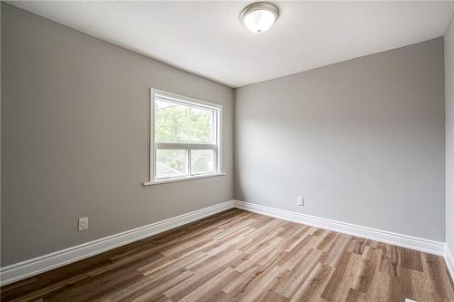 26 Cambridge Avenue, Hamilton, ON - Indoor Photo Showing Other Room