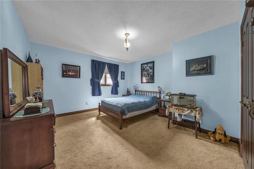 3 Shoreline Crescent, Grimsby, ON - Indoor Photo Showing Bedroom