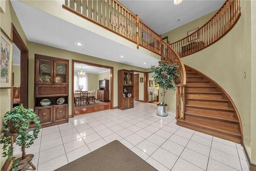 3 Shoreline Crescent, Grimsby, ON - Indoor Photo Showing Other Room