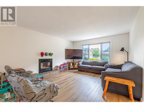 5212 Thomas Place, Okanagan Falls, BC - Indoor Photo Showing Living Room With Fireplace