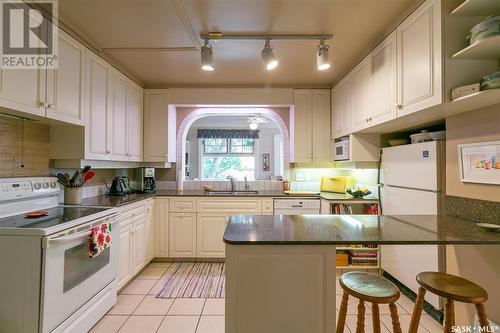 3005 Angus Street, Regina, SK - Indoor Photo Showing Kitchen