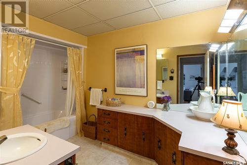 3005 Angus Street, Regina, SK - Indoor Photo Showing Bathroom