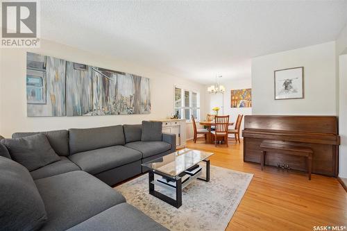 2722 Jarvis Drive, Saskatoon, SK - Indoor Photo Showing Living Room