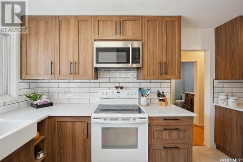 2722 Jarvis Drive, Saskatoon, SK - Indoor Photo Showing Kitchen