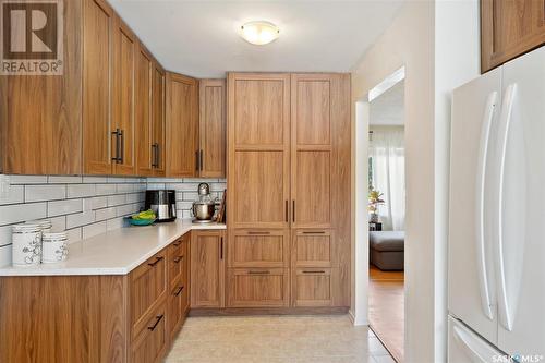 2722 Jarvis Drive, Saskatoon, SK - Indoor Photo Showing Kitchen