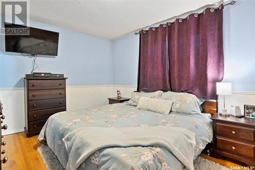 2722 Jarvis Drive, Saskatoon, SK - Indoor Photo Showing Bedroom