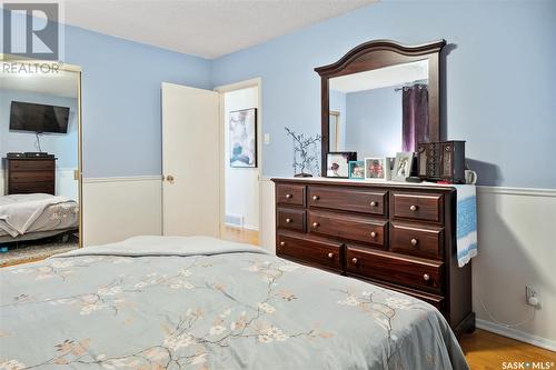 2722 Jarvis Drive, Saskatoon, SK - Indoor Photo Showing Bedroom