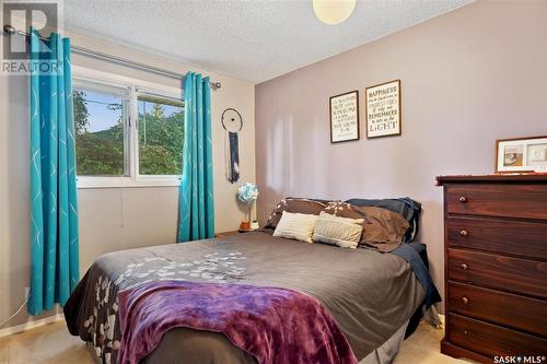 2722 Jarvis Drive, Saskatoon, SK - Indoor Photo Showing Bedroom