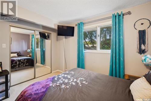 2722 Jarvis Drive, Saskatoon, SK - Indoor Photo Showing Bedroom