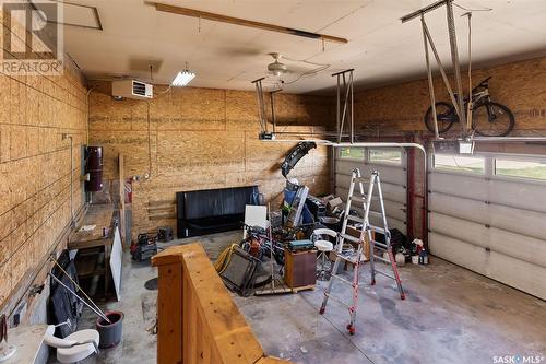 15 Stardust Bay, White City, SK - Indoor Photo Showing Garage