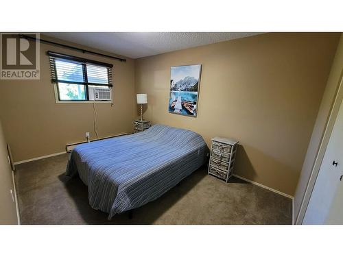 2429 Ethel Street, Kelowna, BC - Indoor Photo Showing Bedroom