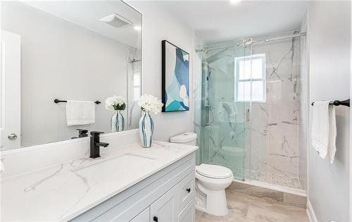 815 Mohawk Road E|Unit #Upper, Hamilton, ON - Indoor Photo Showing Bathroom