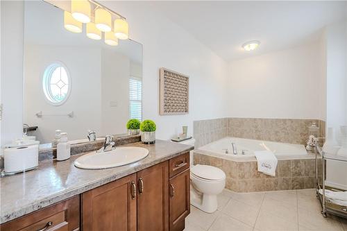 37 Moonbeam Drive, Hamilton, ON - Indoor Photo Showing Bathroom