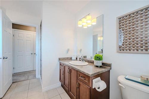 37 Moonbeam Drive, Hamilton, ON - Indoor Photo Showing Bathroom