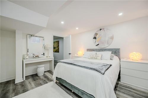 37 Moonbeam Drive, Hamilton, ON - Indoor Photo Showing Bedroom