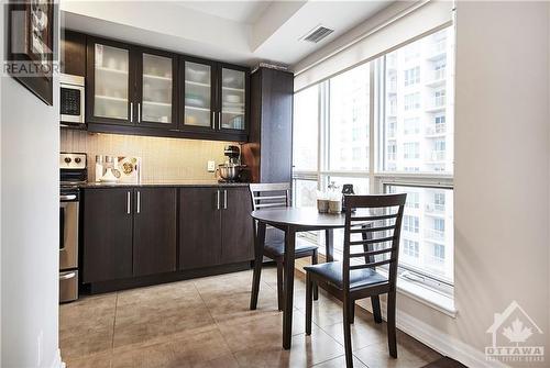 242 Rideau Street Unit#801, Ottawa, ON - Indoor Photo Showing Dining Room