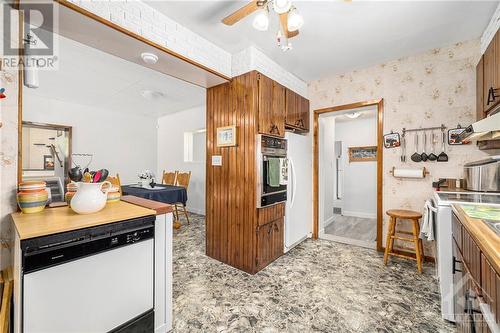 183 High Street, Carleton Place, ON - Indoor Photo Showing Kitchen