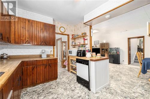 183 High Street, Carleton Place, ON - Indoor Photo Showing Kitchen