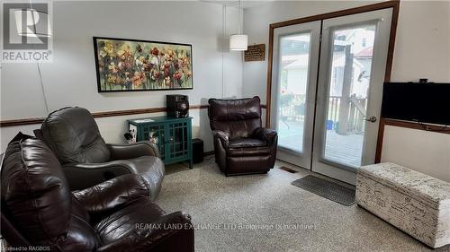 95 Dunedin Drive, Huron East (Brussels), ON - Indoor Photo Showing Living Room