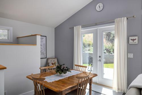 10837 Okanagan Centre Road, Lake Country, BC - Indoor Photo Showing Dining Room