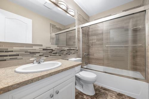 6-1120 Guisachan Road, Kelowna, BC - Indoor Photo Showing Bathroom